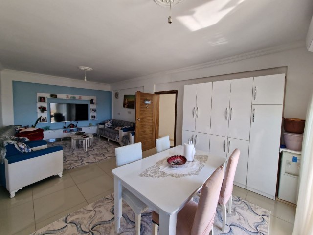 2+1 flat for sale in a decent location in Gönyeli