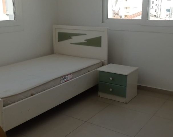 2+1 flat for rent in Gönyeli center