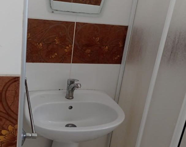 2+1 flat for rent in Gönyeli center