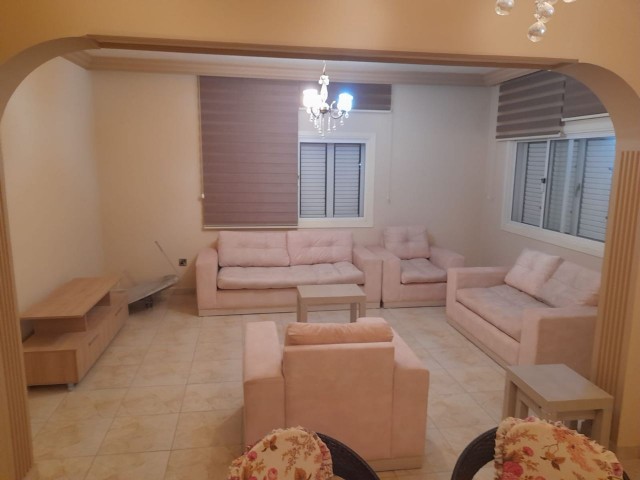 3+1 fully furnished flat for rent in a quiet location in Gönyeli Center