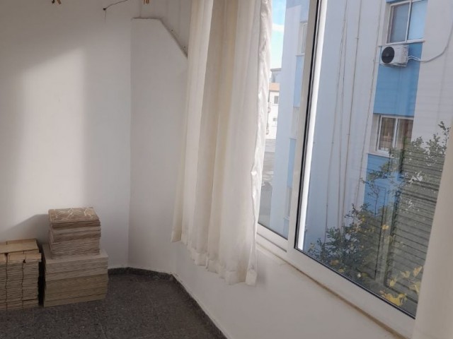 3+1 flat for rent in a quiet neighborhood in the center of Gönyeli