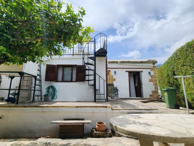 GIRNE-ALSANCAK, DETACHED CYPRUS HOUSE, WITH VIEW, PRIVATE GARDEN, TERRACE, LARGE 2+1, CLOSE TO EVERYTHING