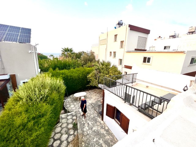 GIRNE-ALSANCAK, DETACHED CYPRUS HOUSE, WITH VIEW, PRIVATE GARDEN, TERRACE, LARGE 2+1, CLOSE TO EVERYTHING