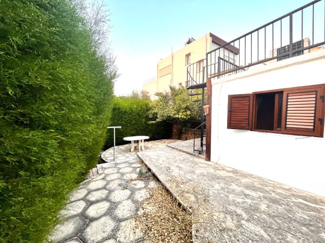 GIRNE-ALSANCAK, DETACHED CYPRUS HOUSE, WITH VIEW, PRIVATE GARDEN, TERRACE, LARGE 2+1, CLOSE TO EVERYTHING