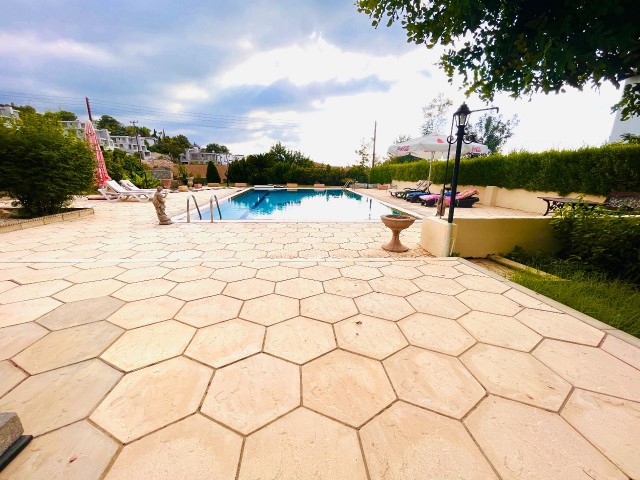 KYRENIA, CATALKOY - HUGE 4 BEDROOM DETACHED VILLA IN PRIME LOCATION CLOSE TO THE BEACH