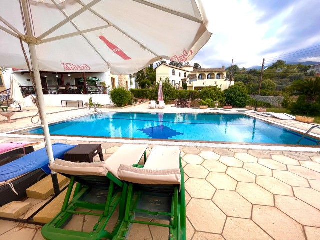 KYRENIA, CATALKOY - HUGE 4 BEDROOM DETACHED VILLA IN PRIME LOCATION CLOSE TO THE BEACH