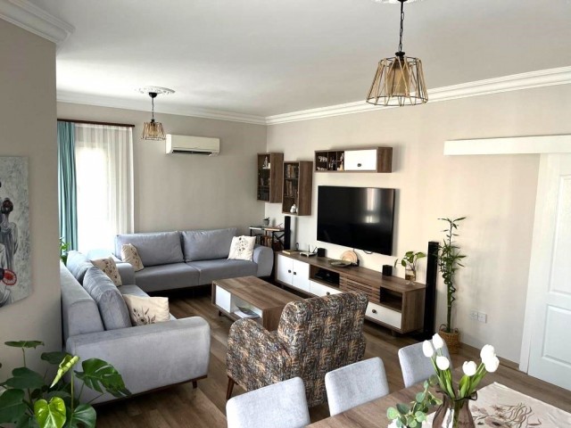 IN KYRENIA KASKAR AREA, CLEAN AND MAINTENANCED, SPACIOUS 3+2 FLAT, CLOSE TO EVERYWHERE, PARKING PARKING