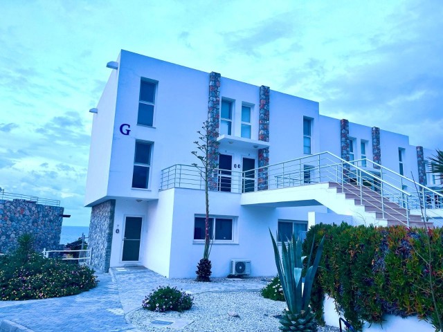 GIRNE, ESENTEPE - BEAUTIFUL 1+1 GARDEN APARTMENT LOCATED IN A SEAFRONT COMPLEX