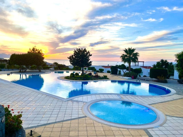 GİRNE ESENTEPE - SCHÖNER FREISTEHENDER BUNGALOV MIT DACHTERRASSE UND MEERBLICK