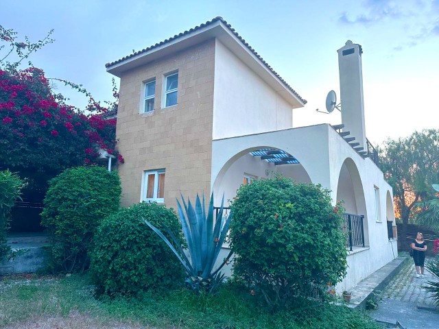 GIRNE, KARSIYAKA - SPACIOUS 3+2 DETACHED VILLA WITH BEAUTIFUL SEA AND MOUNTAIN VIEWS