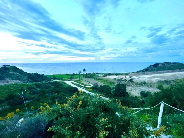 GIRNE, ESENTEPE – SCHÖNE 1+1-GARTENWOHNUNG IN EINEM KOMPLEX AM MEER