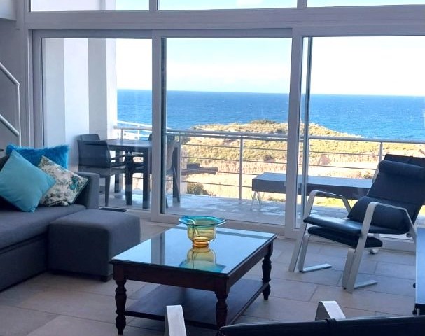 GIRNE, ESENTEPE - BEAUTIFUL 1+1 DUPLEX APARTMENT LOCATED IN A SEAFRONT COMPLEX