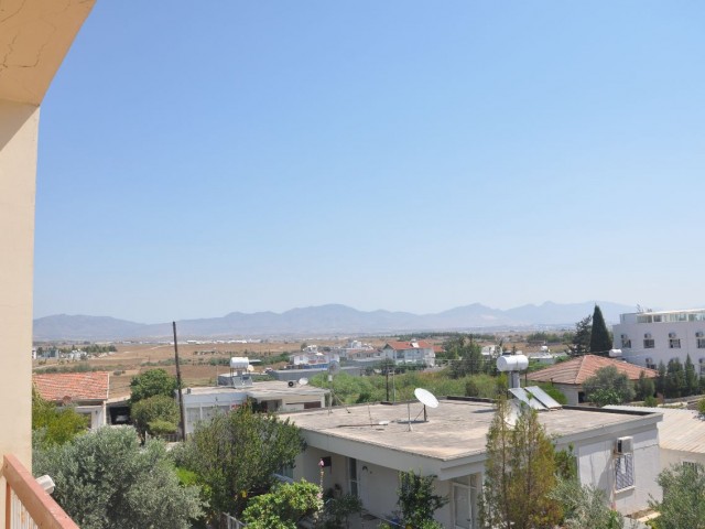 3 + 2 200 M2 APARTMENT WITH GARDEN IN ALAYKOY ** 