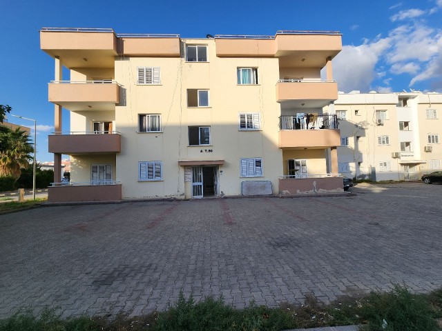 LEFKOSA KUCUK KAYMAKLIDA 156 M2 3+1 GENIS SALONLU VE GENIS  BALKONLU DAIRE  