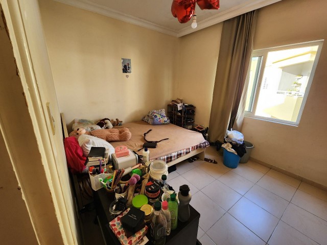 NICOSIA KUCUK KAYMAKLIDA 156 M2 3+1 WOHNUNG MIT GROSSEM WOHNZIMMER UND GROSSEM BALKON