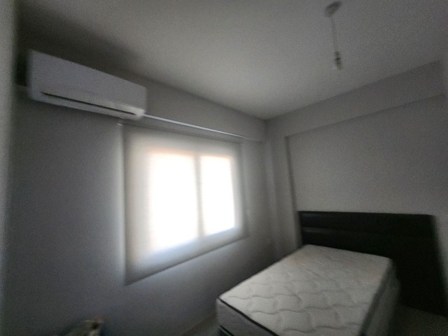 Kizilbasta muhteşem lokasyonda kiralık  90 m2 2+1 full eşyalı 5 yıllık 3.katta ara kat Daire 