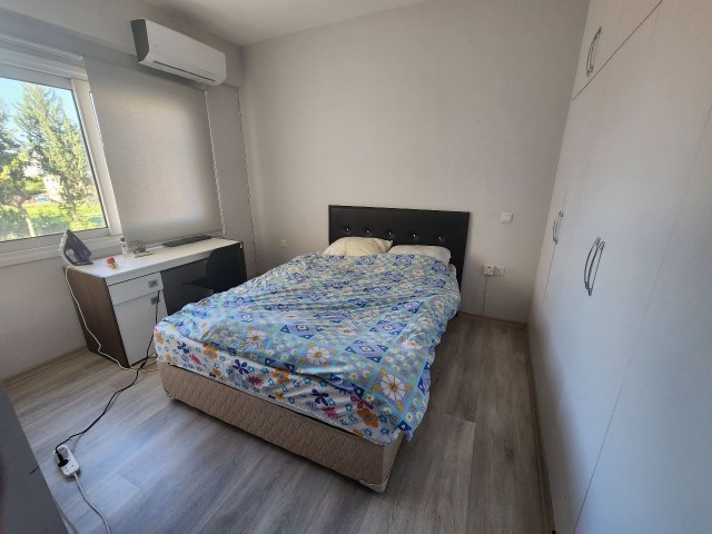 90 m2 2+1 voll möblierte 5 Jahre alte Mezzanine-Wohnung im 3. Stock in wunderschöner Lage in Kizilbasta, in einer Gegend mit hohen Mieteinnahmen