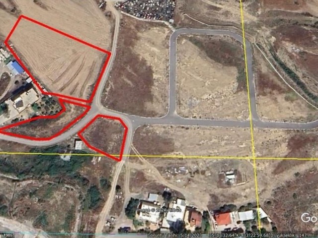 40 plots with a base of 773 m2, 802 m2 and 1160 m2 with an unforgettable view in a magnificent location in Hamitkoy, Nicosia, with a total of 60% development.