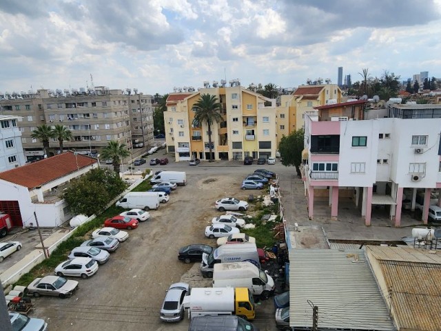 2+1 flat with zero elevator and Turkish husband in Nicosia Caglayan