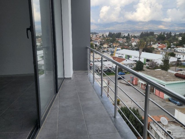 2+1 flat with zero elevator and Turkish husband in Nicosia Caglayan