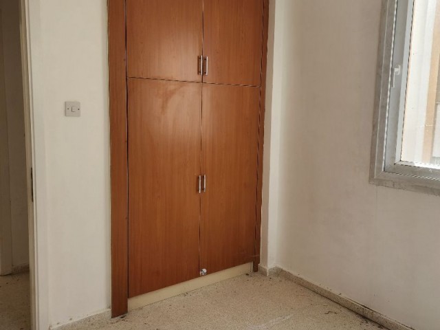 Girne boğazda oray 11 sitesinde 115 m2 3+1 Zemin kat sıfır satılık daire