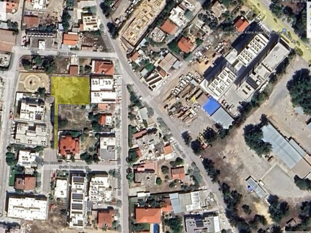 950 m2 große Grundstücksvilla im Dorf Gönyeli, 50 % davon, 100 % türkische Straße