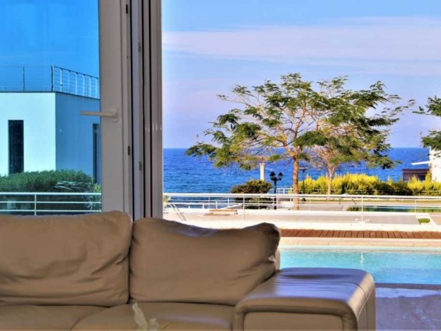 Annual rental villa in Kyrenia Çatalköy 4 + 1 pool villa 200mt from the sea (Will be given to the family) ** 