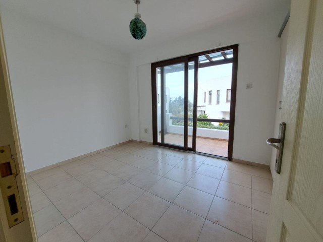 Flat For Sale in Yeşiltepe, Kyrenia