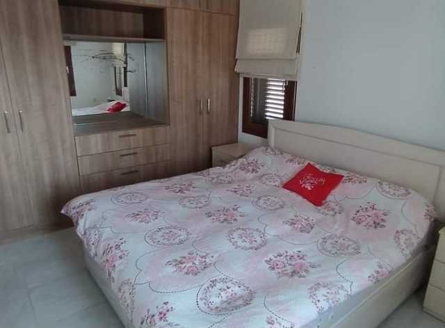 Girne karmi de kiralık 3+1 havuzlu villa