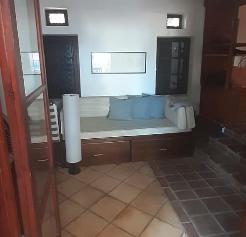 Prodaetsya 4+2 villa в районе Bellapais, Kirenia