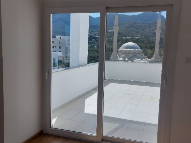 Penthouse for sale in Kyrenia center 3+1 170m2