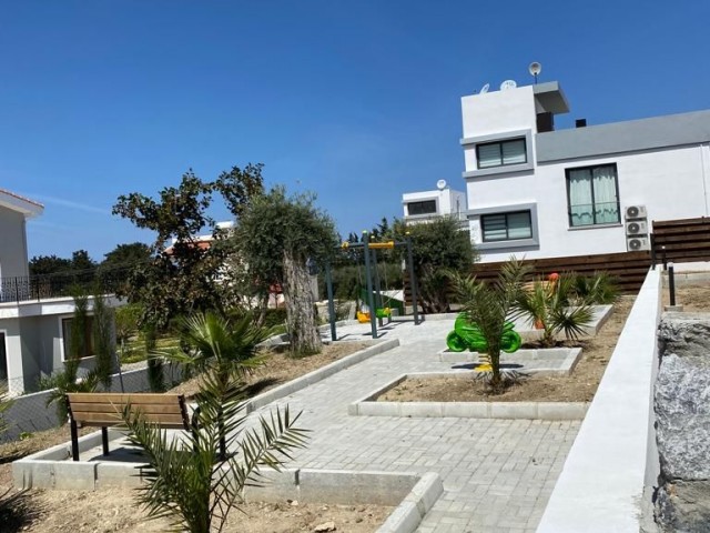 Girne Alsancak'ta kiralık 2+1 tek kişilik iki yataklı dubleks villa