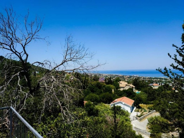 VILLA 3+1 WITH MAGNIFICENT VIEWS FOR SALE IN KIRGENIA.  LAPTA
