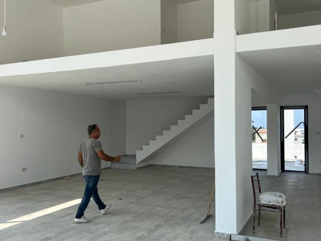 LADEN ZU VERMIETEN IN ALSANCAK 220M2 (2 GESCHÄFTE KOMBINIERT) ** 