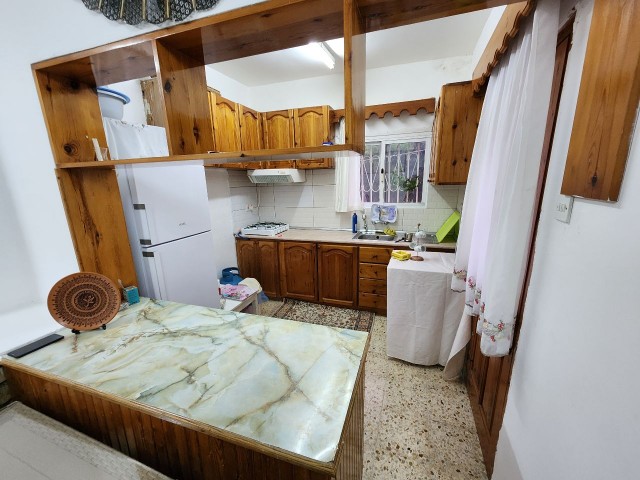 Detached House To Rent in Karşıyaka, Kyrenia