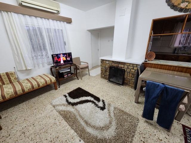 Detached House To Rent in Karşıyaka, Kyrenia