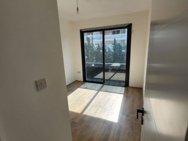 WOHNUNG ZU VERKAUFEN GİRNE CENTER 2+1 LOFT