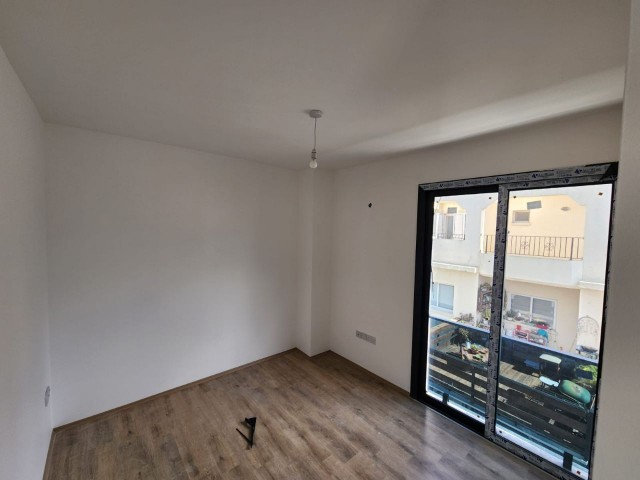 WOHNUNG ZU VERKAUFEN GİRNE CENTER 2+1 LOFT