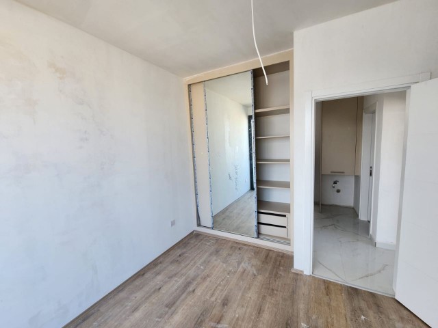 WOHNUNG ZU VERKAUFEN GİRNE CENTER 2+1 PENTHOUSE