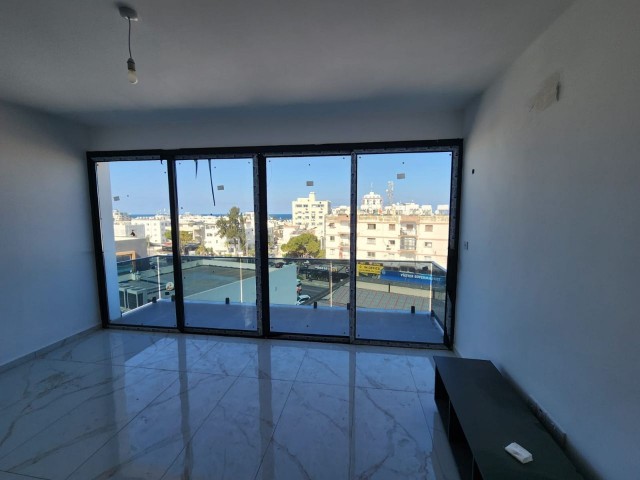 WOHNUNG ZU VERKAUFEN GİRNE CENTER 2+1 PENTHOUSE