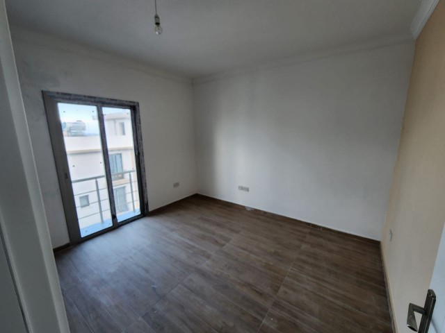 ALSANCAK 3+1 WOHNUNG ZUR MIETE