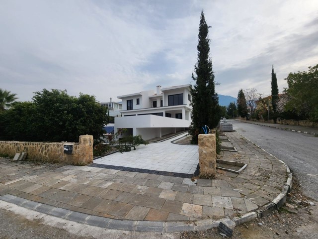 ULTRA LUX 5+2 VILLA FOR SALE IN ALSANCAK