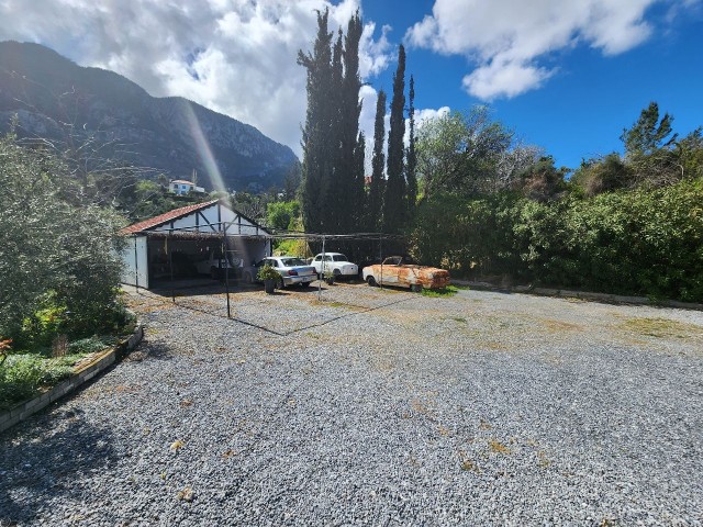 4+1 VILLA ZU VERKAUFEN MIT BERG- UND MEERBLICK IN LAPTA BASPINARDA 