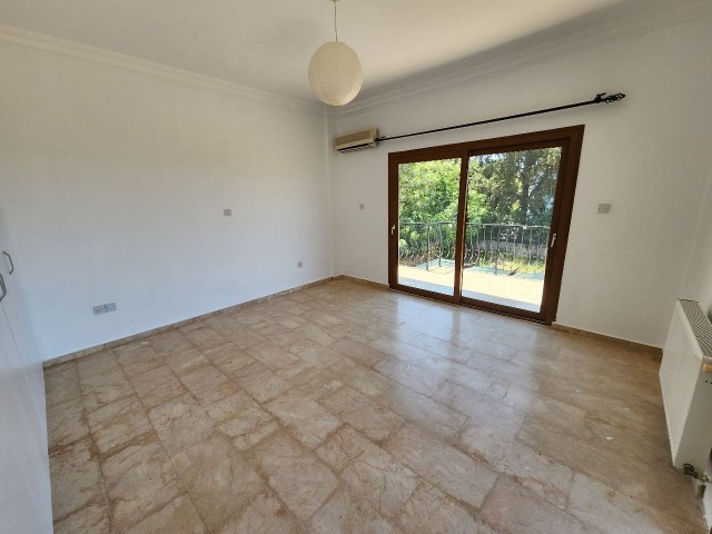 3+1 VILLA FOR SALE IN LAPTA BAŞPINAR (WITH LARGE GARDEN AND POOL)