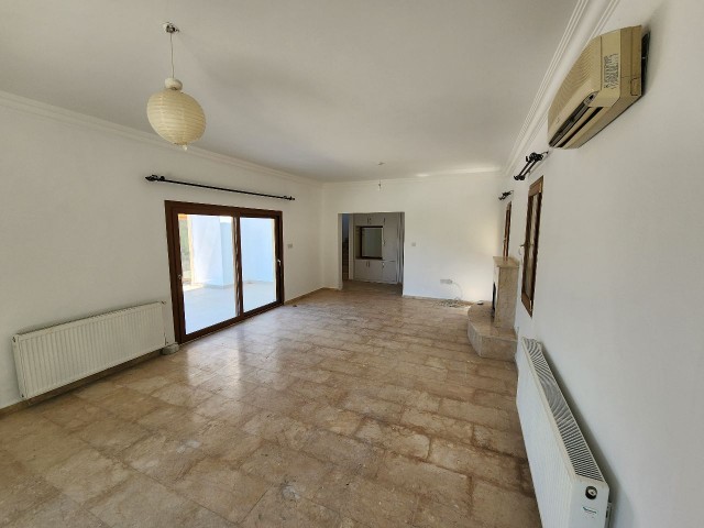 3+1 VILLA FOR SALE IN LAPTA BAŞPINAR (WITH LARGE GARDEN AND POOL)