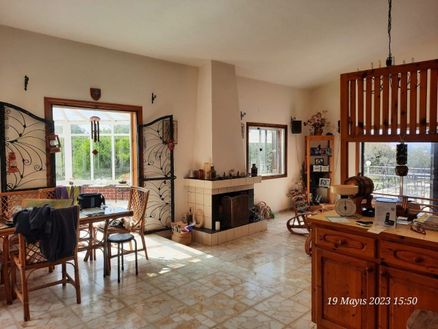 Within 2.5 donum garden ,with a lots of fruit trees in the garden and a private pool