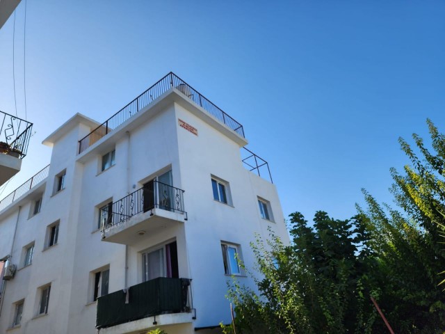 FOR SALE GIRNE ALSANCAK 3+1 FLAT WITH TERRACE USE BELONGS TO THE FLAT (270723Mr01)