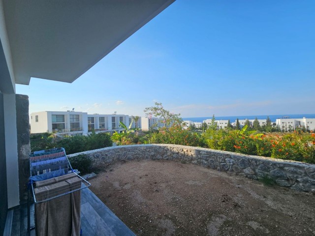 SMALL ERENKÖY 2+1 GARDEN FLAT FOR SALE (181023Mr01)