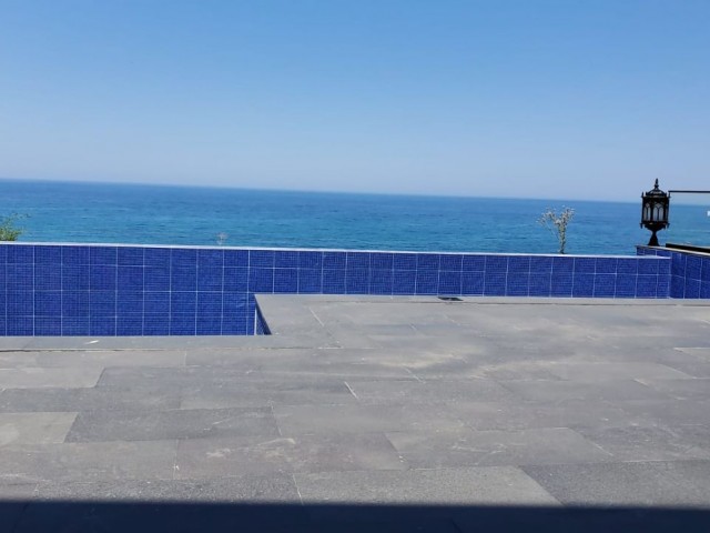 5+1 NEW VILLA WITH GIRNE BAHÇELİ FOR RENT NEW FURNITURE WILL BE PURCHASED (131023Mr01)