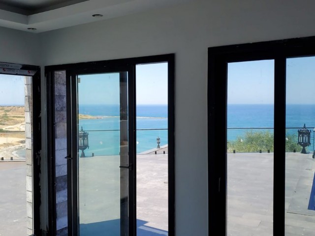 5+1 NEW VILLA WITH GIRNE BAHÇELİ FOR RENT NEW FURNITURE WILL BE PURCHASED (131023Mr01)